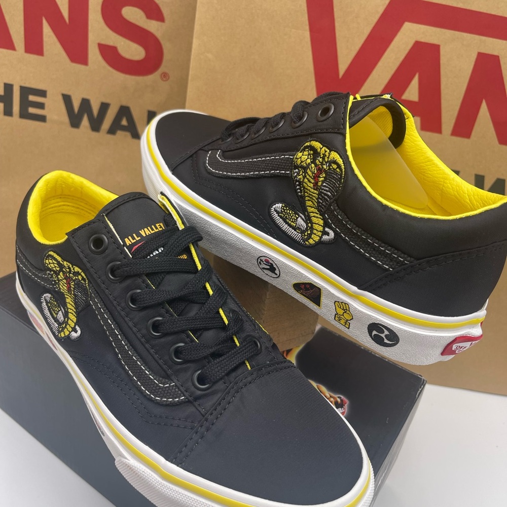 Vans Men's Old Skool Cobra Kai Black/Yellow/White Sneakers
VN0A3WKT05N - Picture 8 of 16
